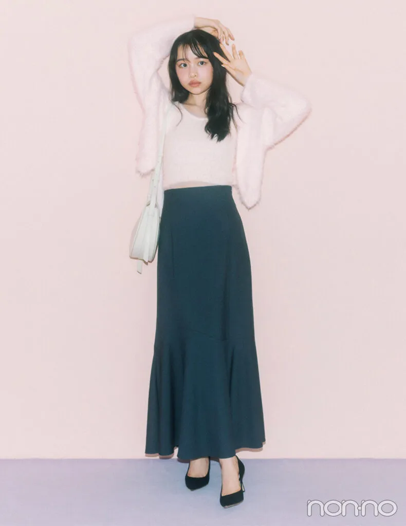 林芽亜里の大学生1週間コーデ、木曜日のロングスカートスタイル