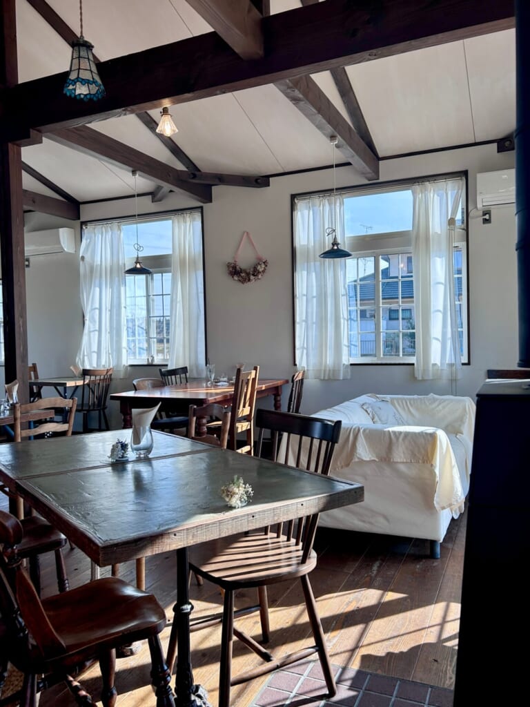 Fast Blue Cafe　内観