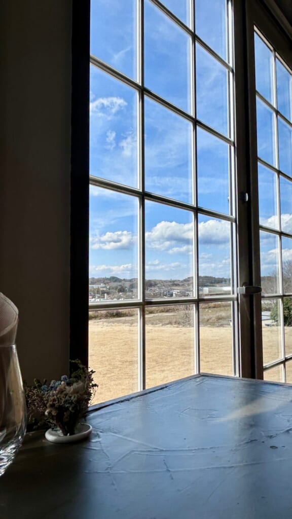 Fast Blue Cafe　窓からの景色