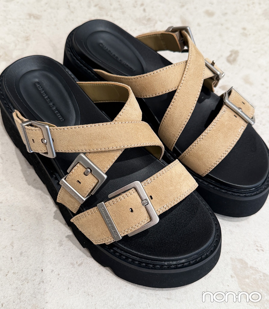 Laine レイン バックルプラットフォーム サンダル（サンド）￥10900