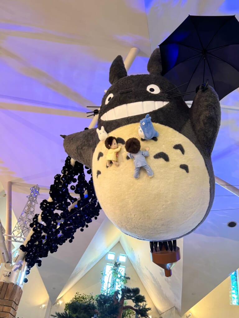 那須塩原　那須テディベア・ミュージアム　となりのトトロのぬいぐるみ展　空飛ぶトトロ