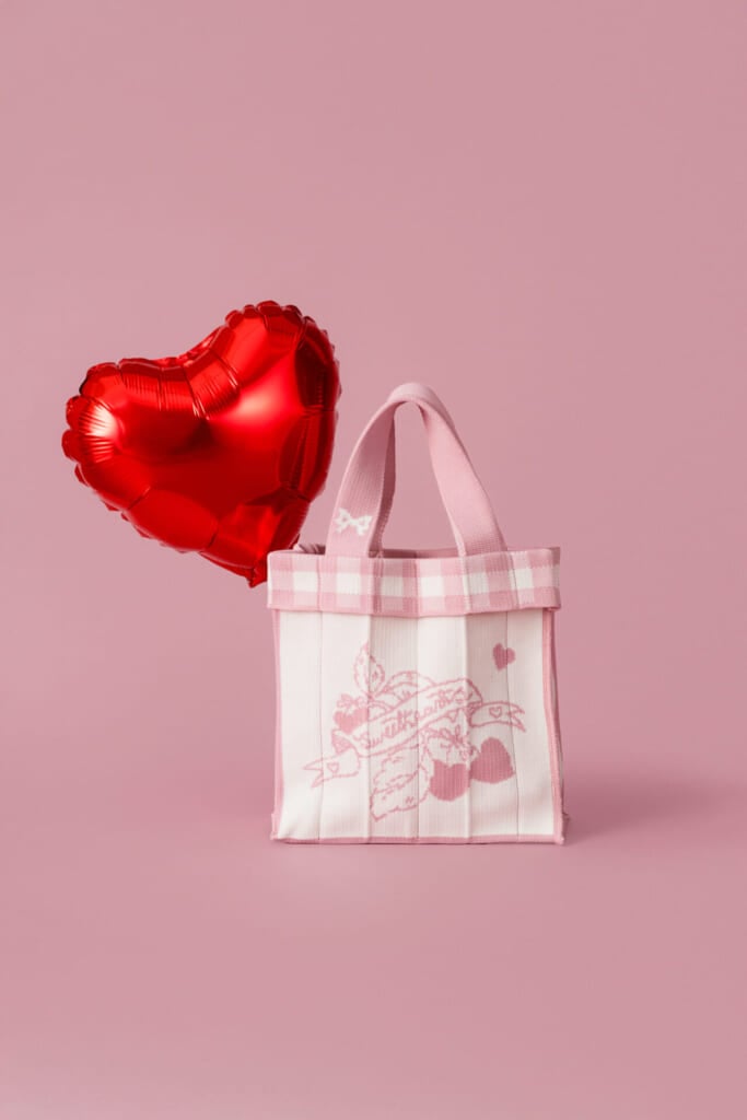 CK×KNT365 Co-Knittyのオンラインストア限定のハートチェリー