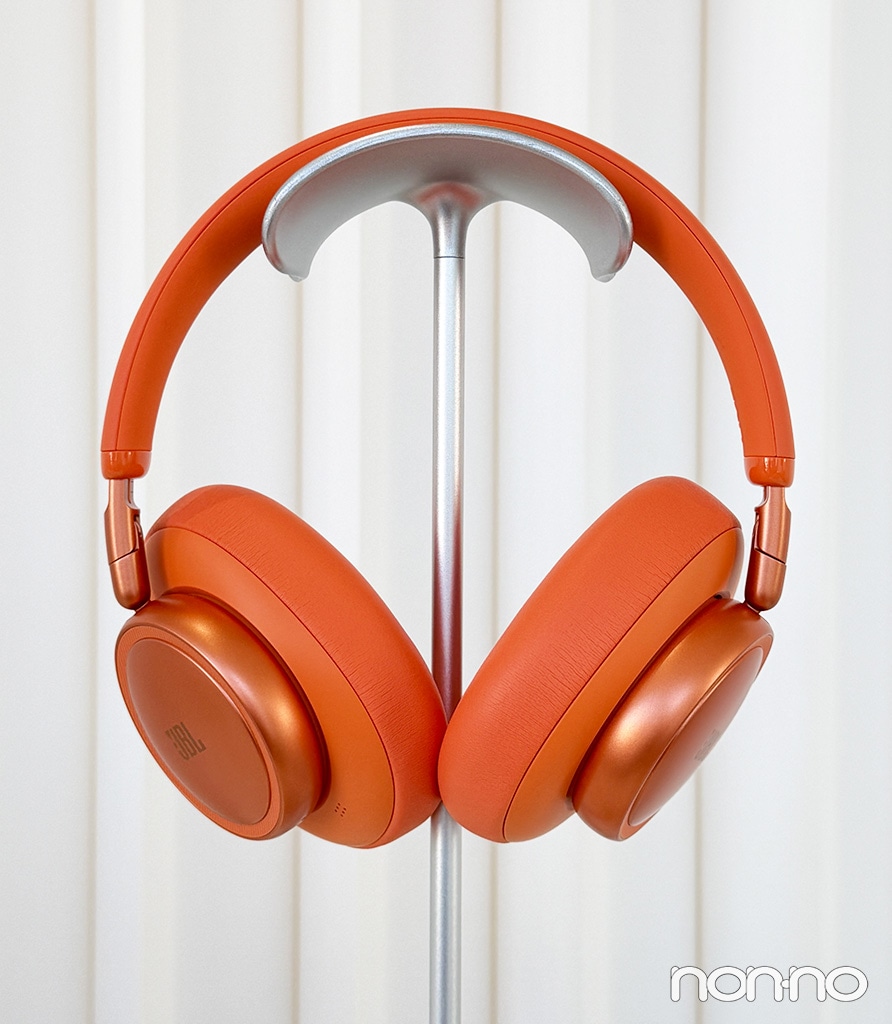 『JBL Live 780NC』のオレンジ
