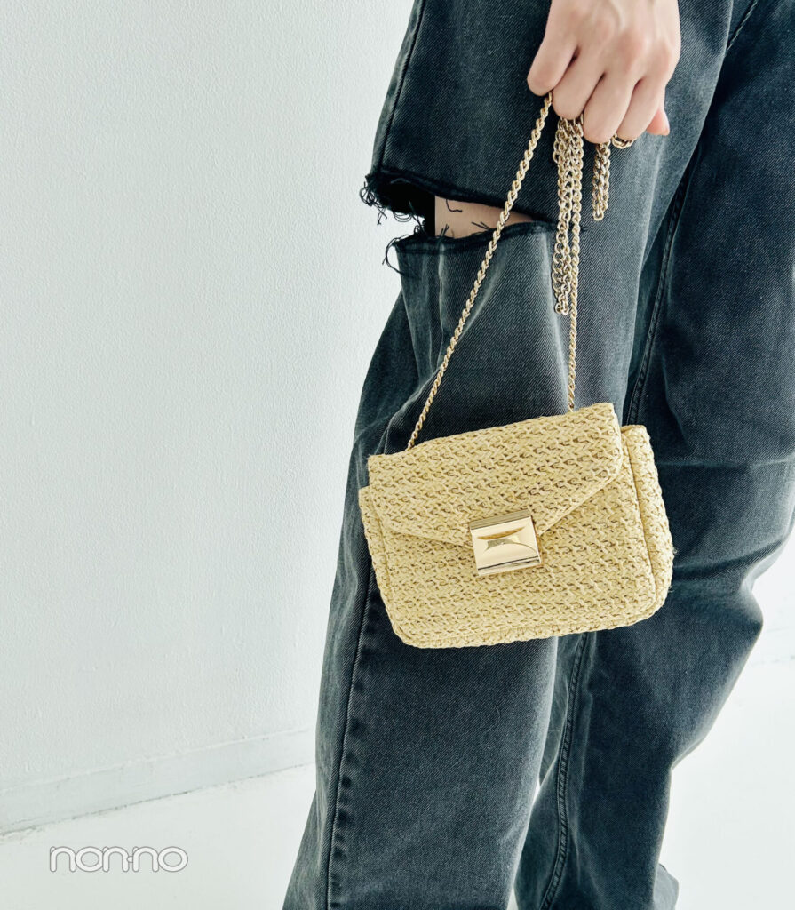 佐々木美玲の私物のバッグ