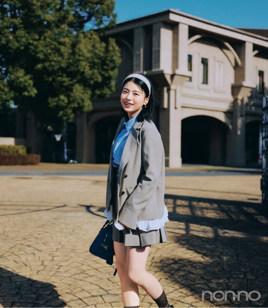 出口夏希の大学生の一週間コーデ、月曜日のセットアップスタイル