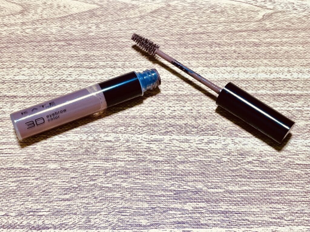 KATE『3DアイブロウカラーZ』のチップの様子