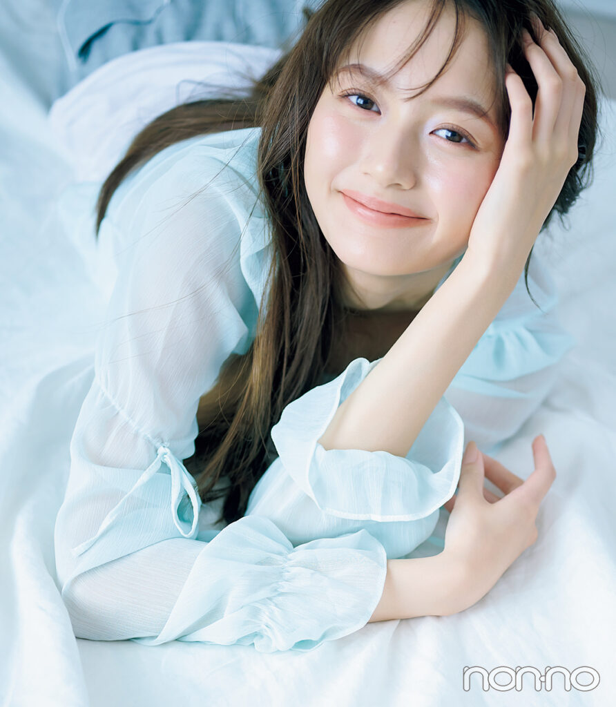 加藤栞のシートマスクモデルカット