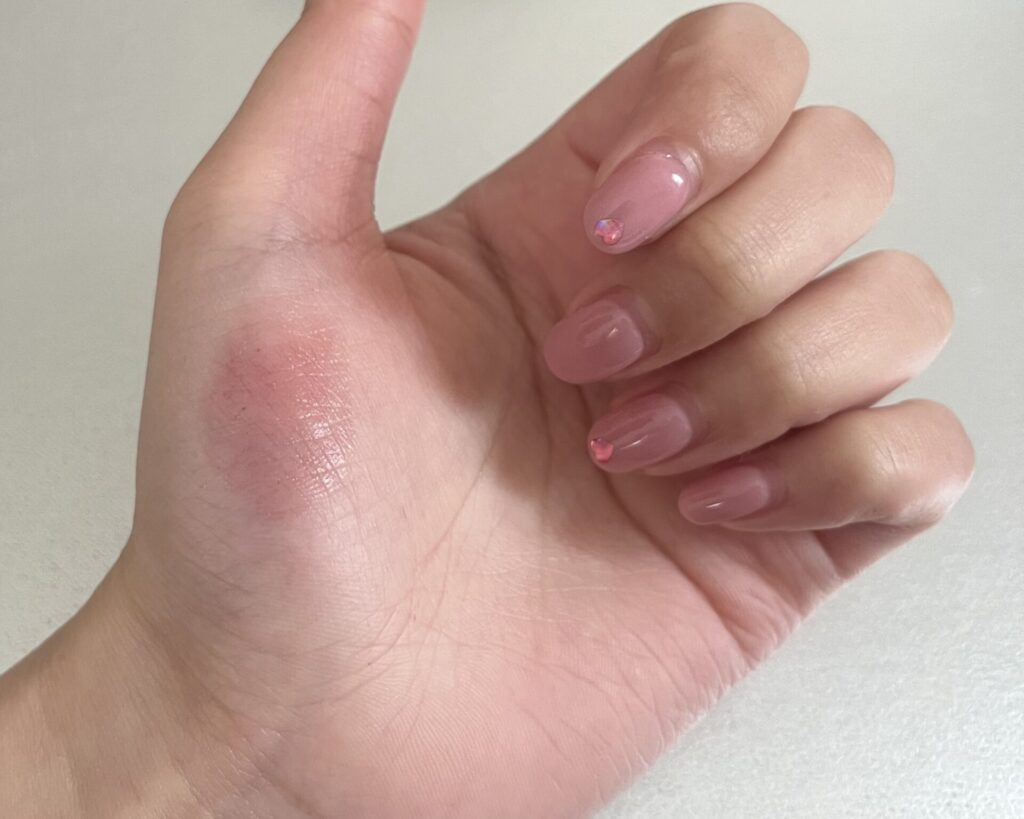 リップモンスター18スウォッチ　ティッシュオフ後