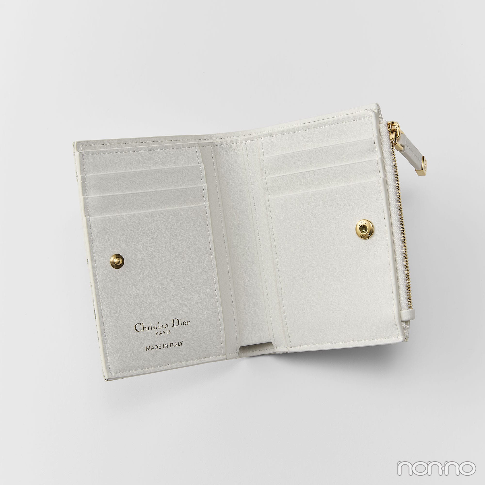 ディオールのディオール カロ Dahliaウォレットの中身