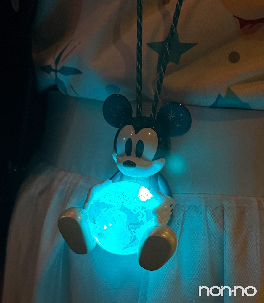 ミッキーマウスの光るおもちゃ