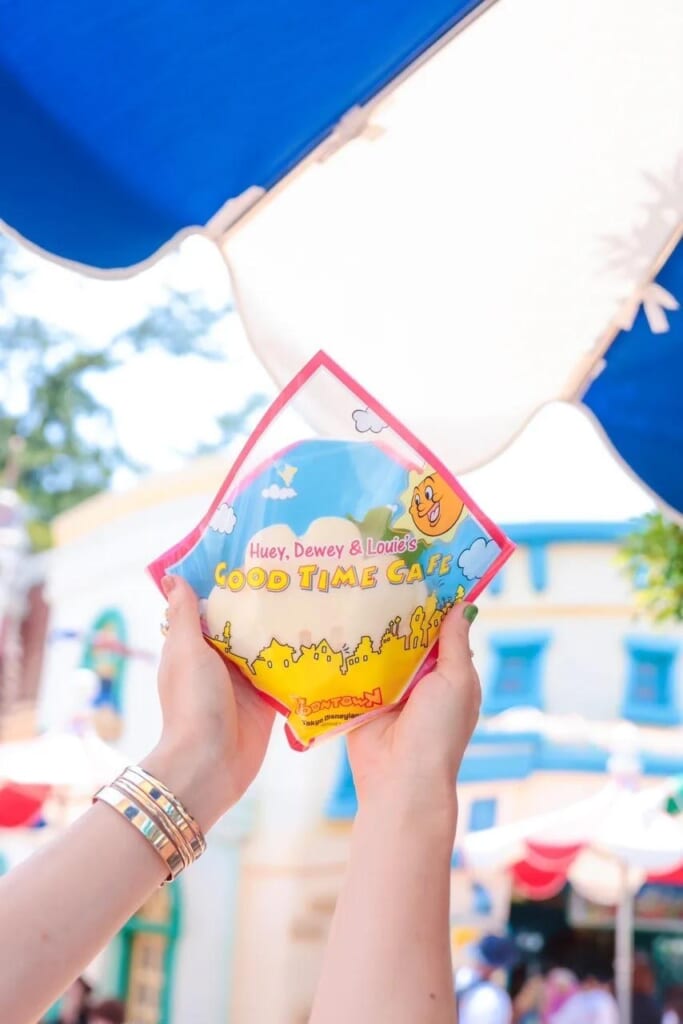 「てりやきチキンパオ(エッグ&BBQソース)」