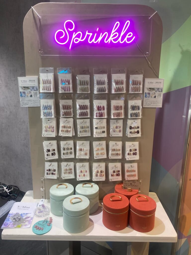 sprinkleのネイルの商品棚