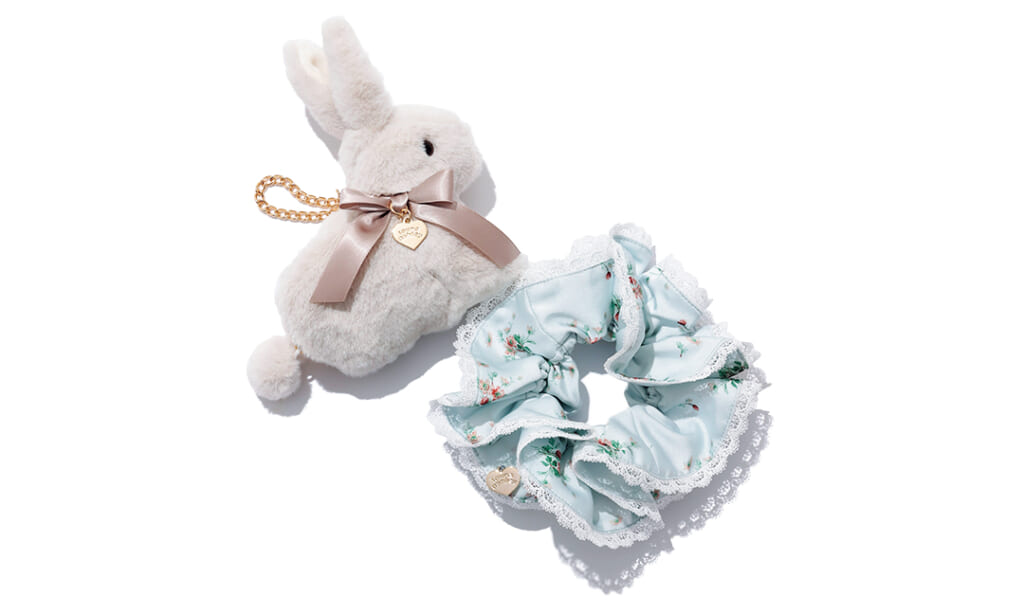 ローラ アシュレイとリランドチュールのコラボアイテム