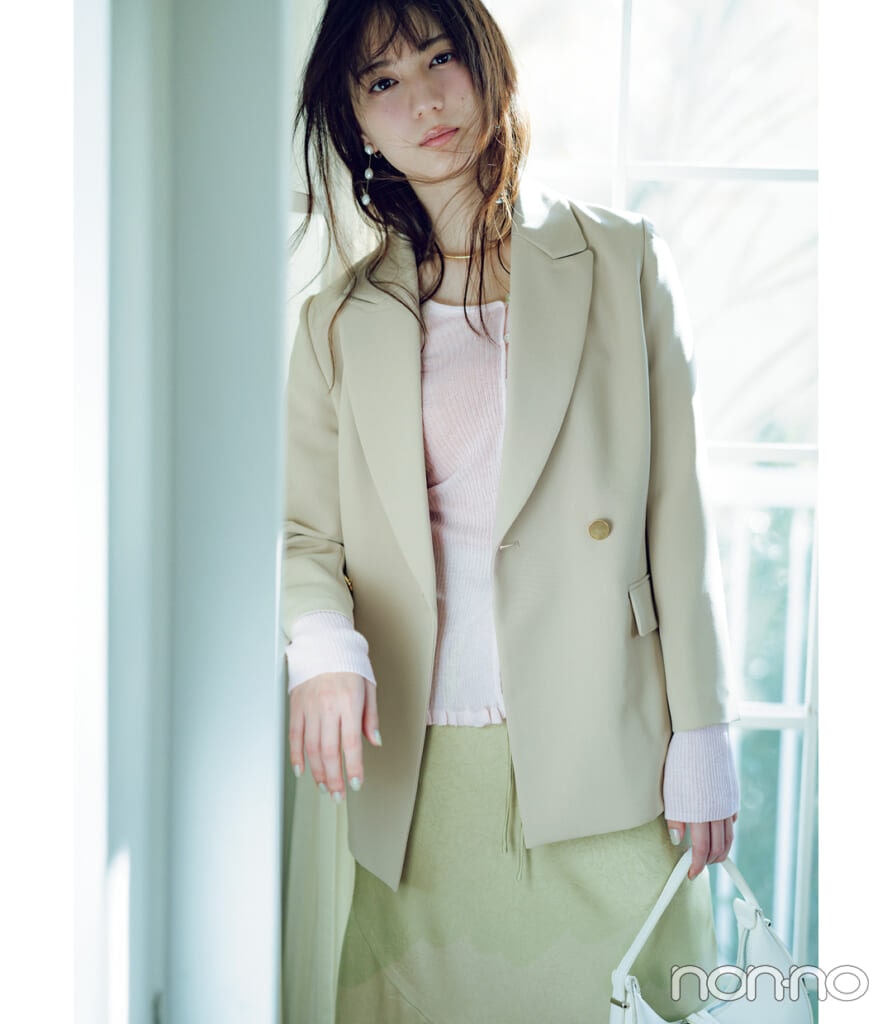 小坂菜緒の春ジャケットモデルカット2