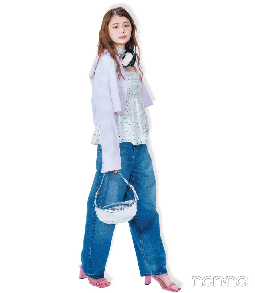 紺野彩夏のショートシャツコーデ3-1