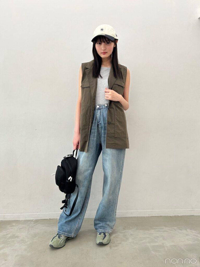 遠藤さくらの散歩する日の私服の全身