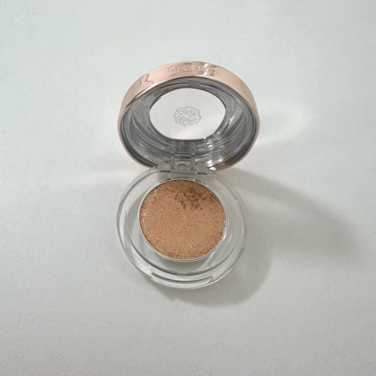 アイシャドウの中身