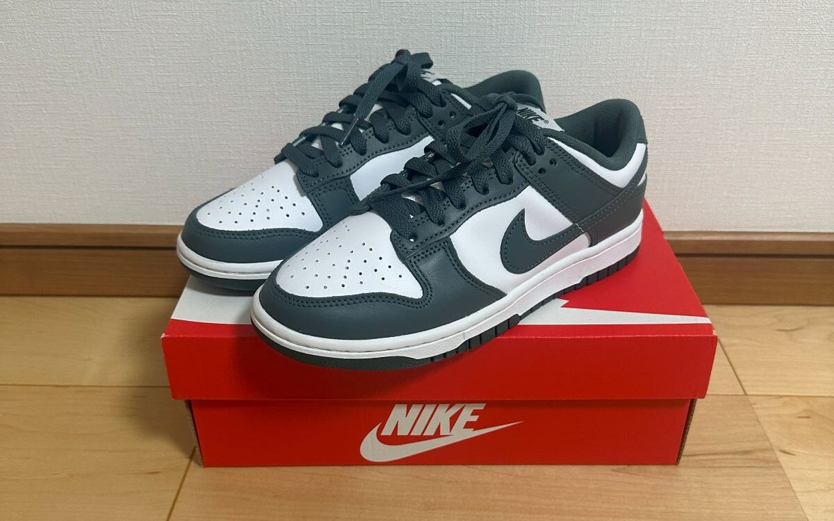 NIKE DUNK LOW(緑)の写真