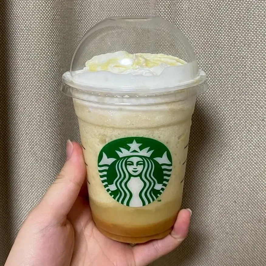 洋なし生キャラメルフラペチーノの正面画像