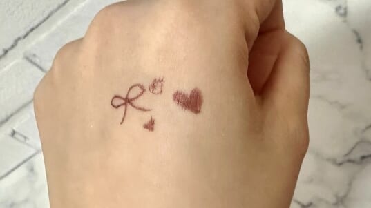 アイライナーの色味