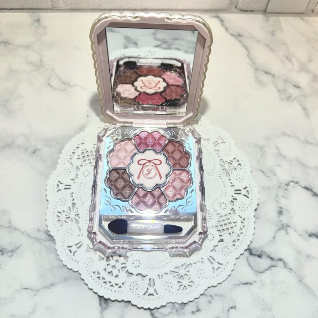 アイシャドウパレット