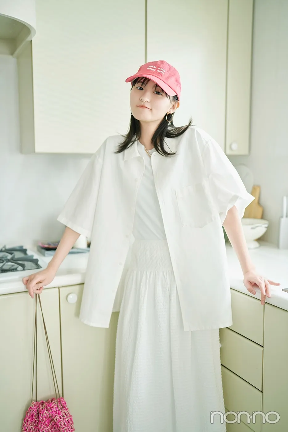 遠藤さくらが着こなす大学生の一週間コーデ 火曜日のシャツコーデ