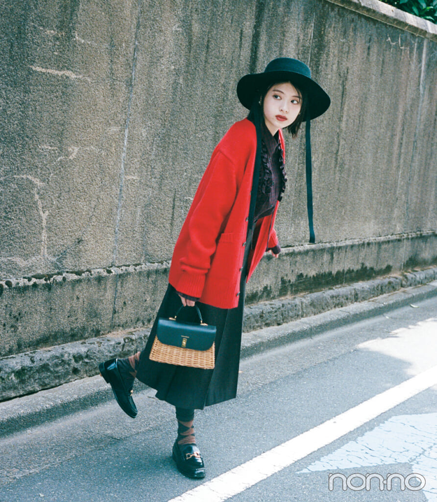 出口夏希の大学生の一週間コーデ、日曜日のスカートスタイル