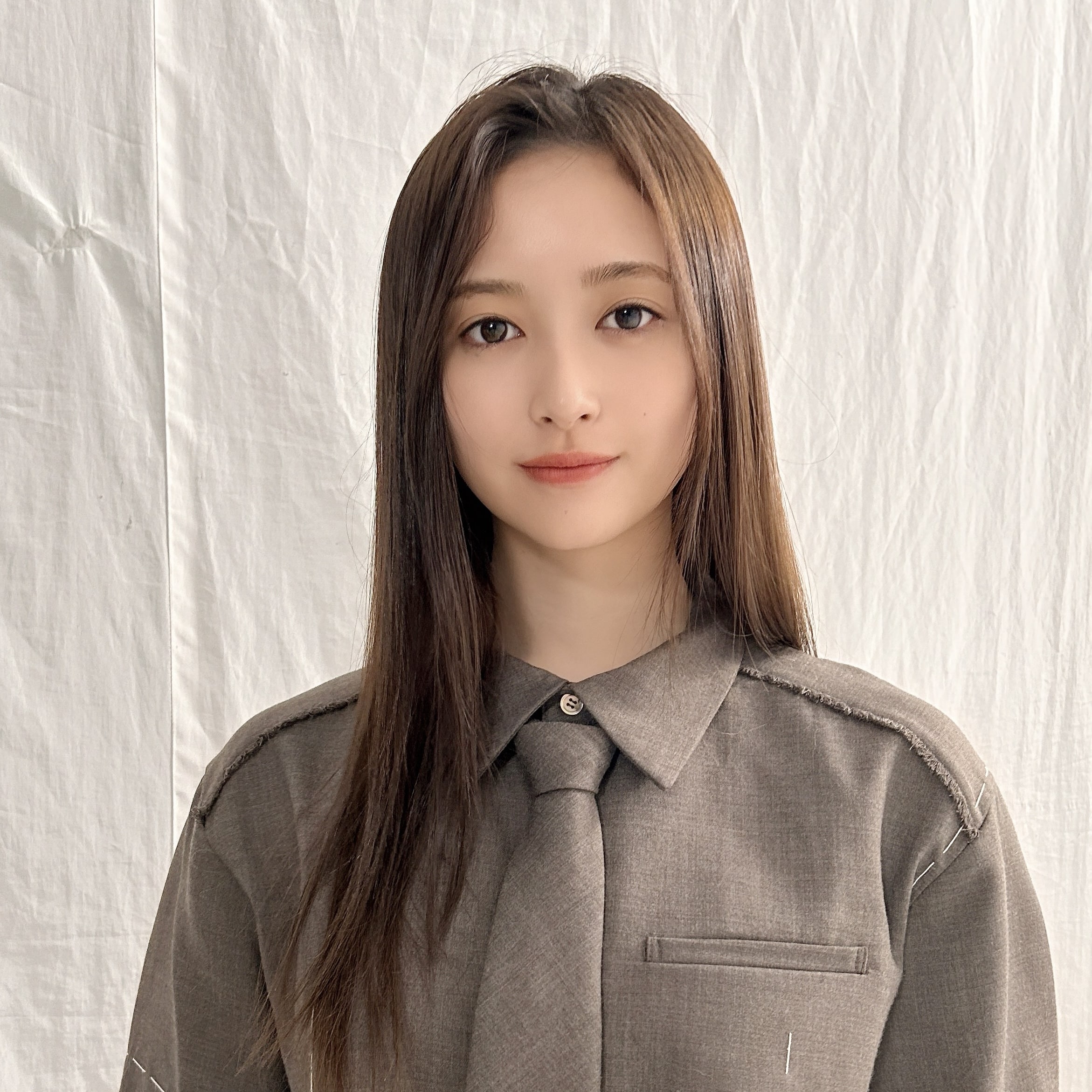 【遠藤さくら】12月20日は「Aラインのステンカラーコート」【毎日更新・さくちゃんのアウター30days】