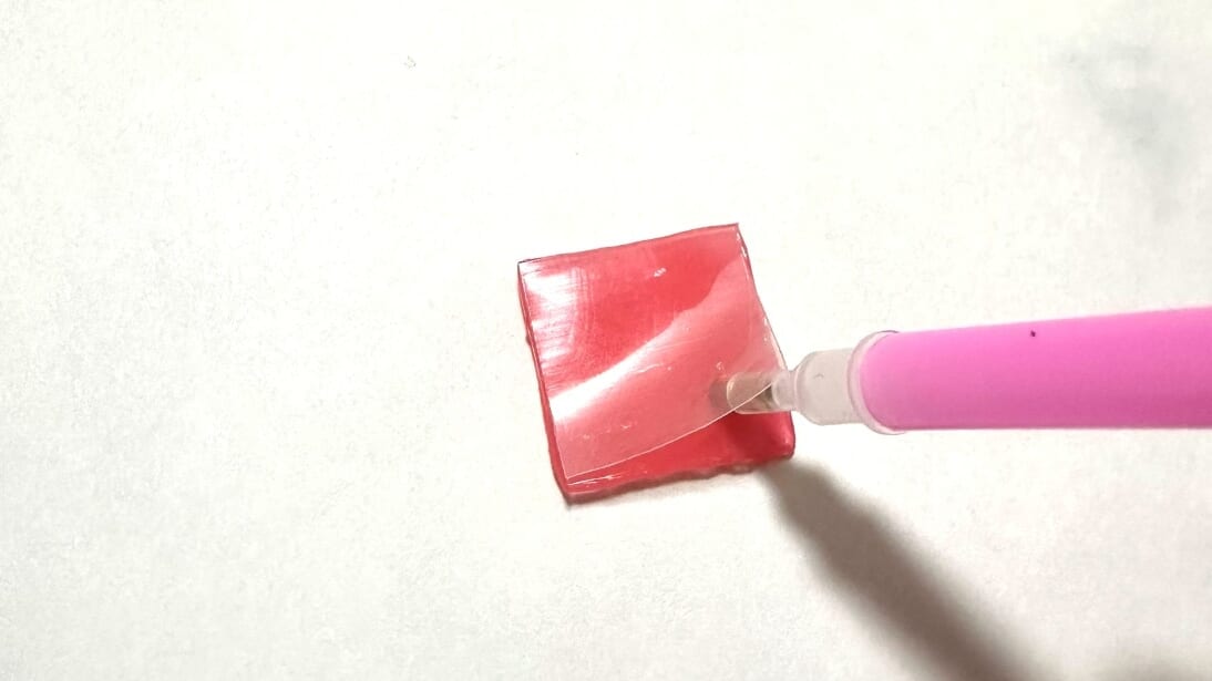 ジェルシートに差し込む