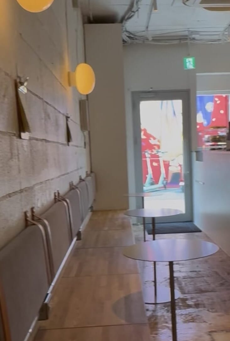 お店の内装。おしゃれだけど立ち寄りやすい雰囲気。