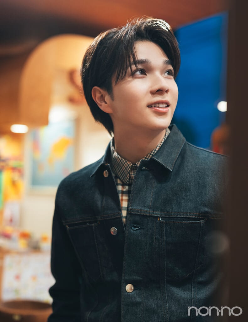 塩﨑太智さんとカラフルなインテリアショップへ_4