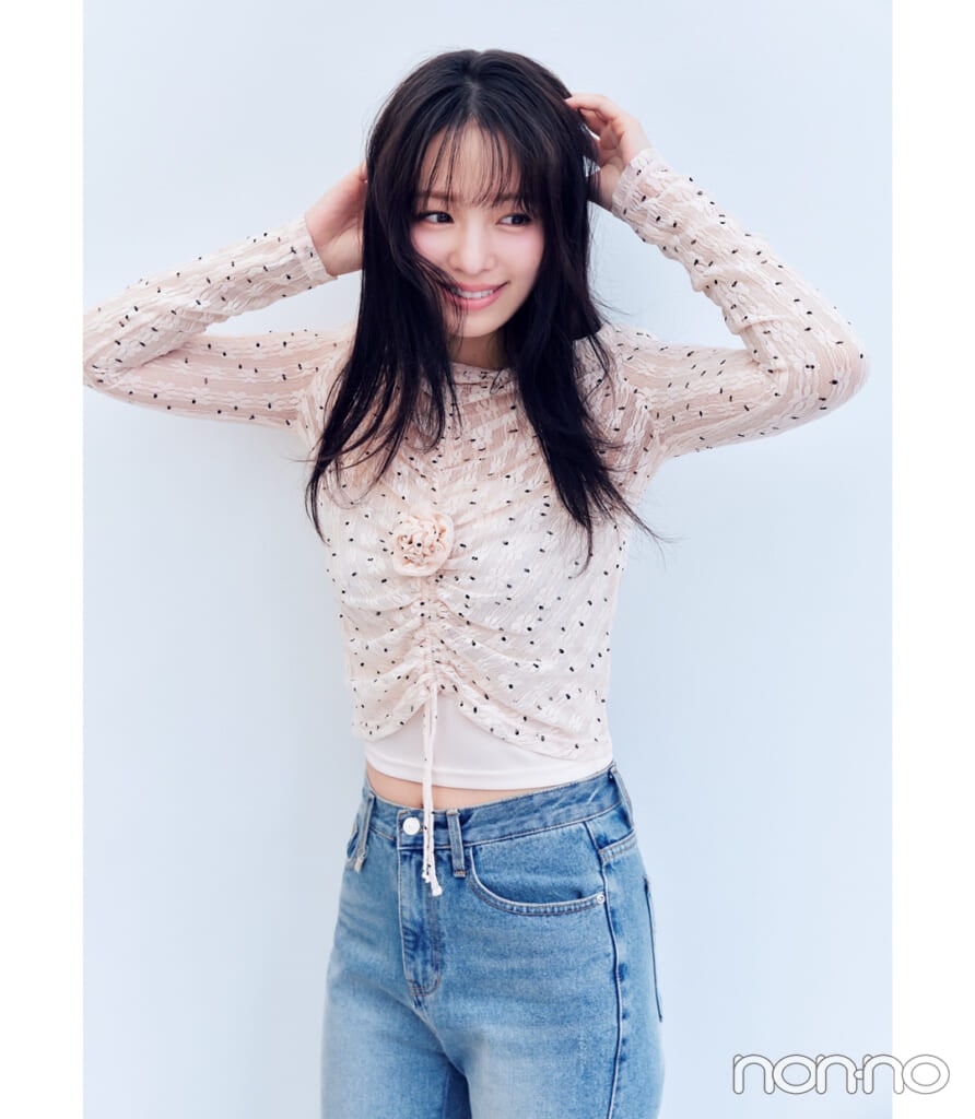 横田真悠の大人っぽいピンクコーデ 透けトップス