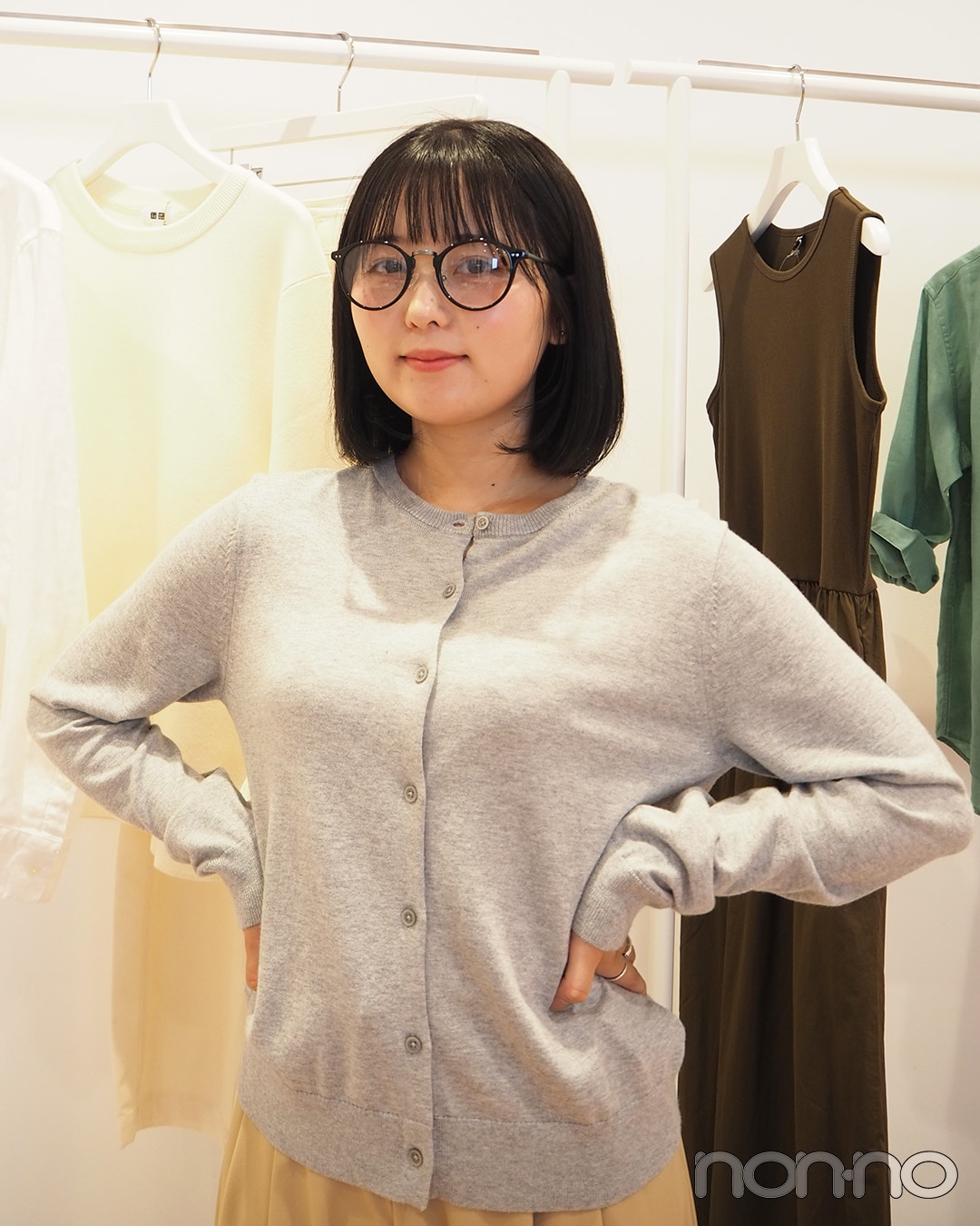 ユニクロのUVカットクルーネックカーディガン