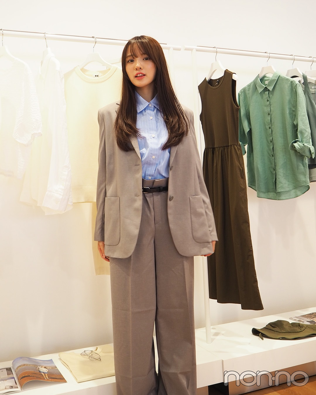 ユニクロの感動ジャケットリラックスフィット＆感動ワイドパンツ