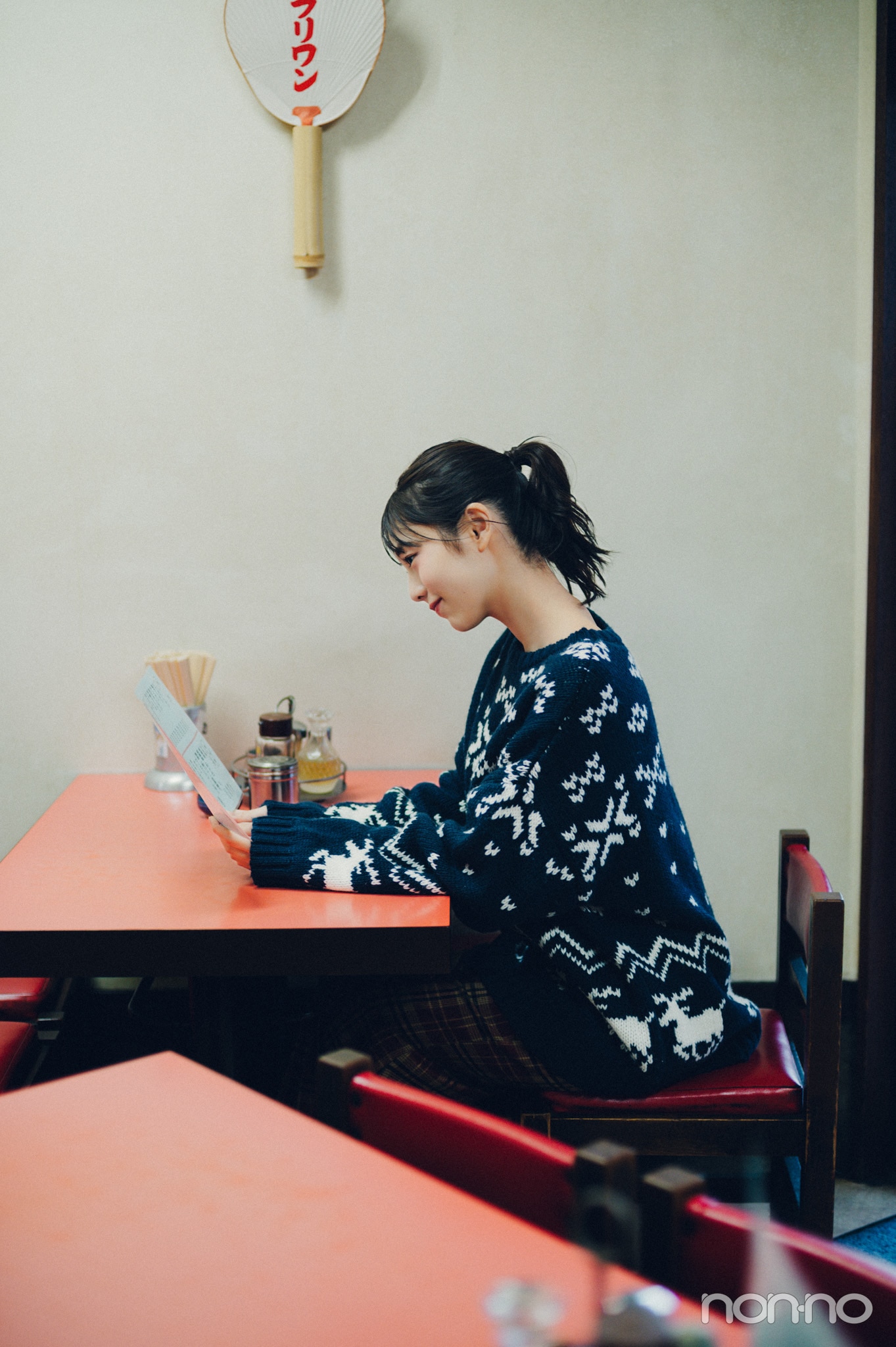 菊地姫奈のひなでぃぐ。第7回のラーメン屋で注文待ちの菊地姫奈