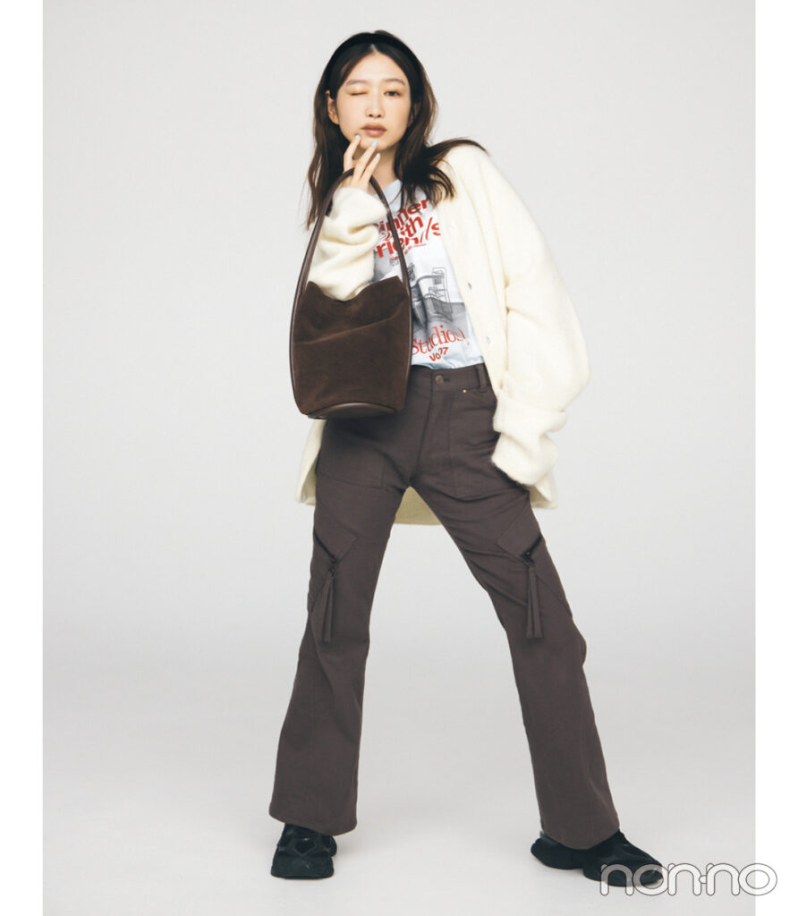 岡本夏美のスウェードアイテムコーデ