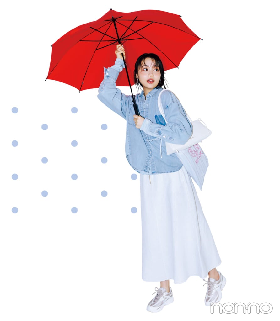 気温20度の日の服装：テック服を使った雨の日のコーデ