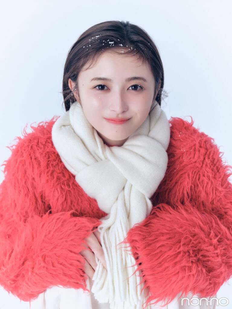 井上和のホワイトマフラー・ヘアアレ