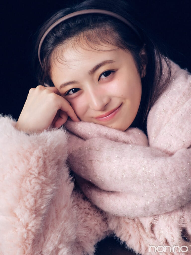 井上和のラメ混マフラー・寄り