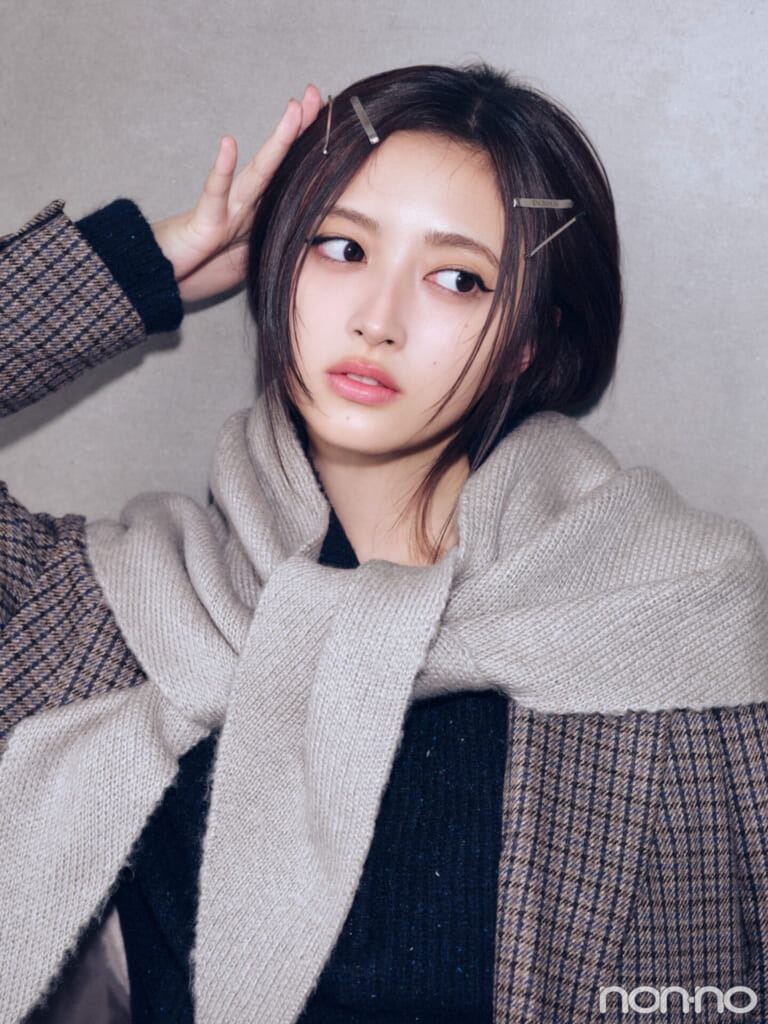 井上和のトライアングルマフラー・ヘアアレンジ