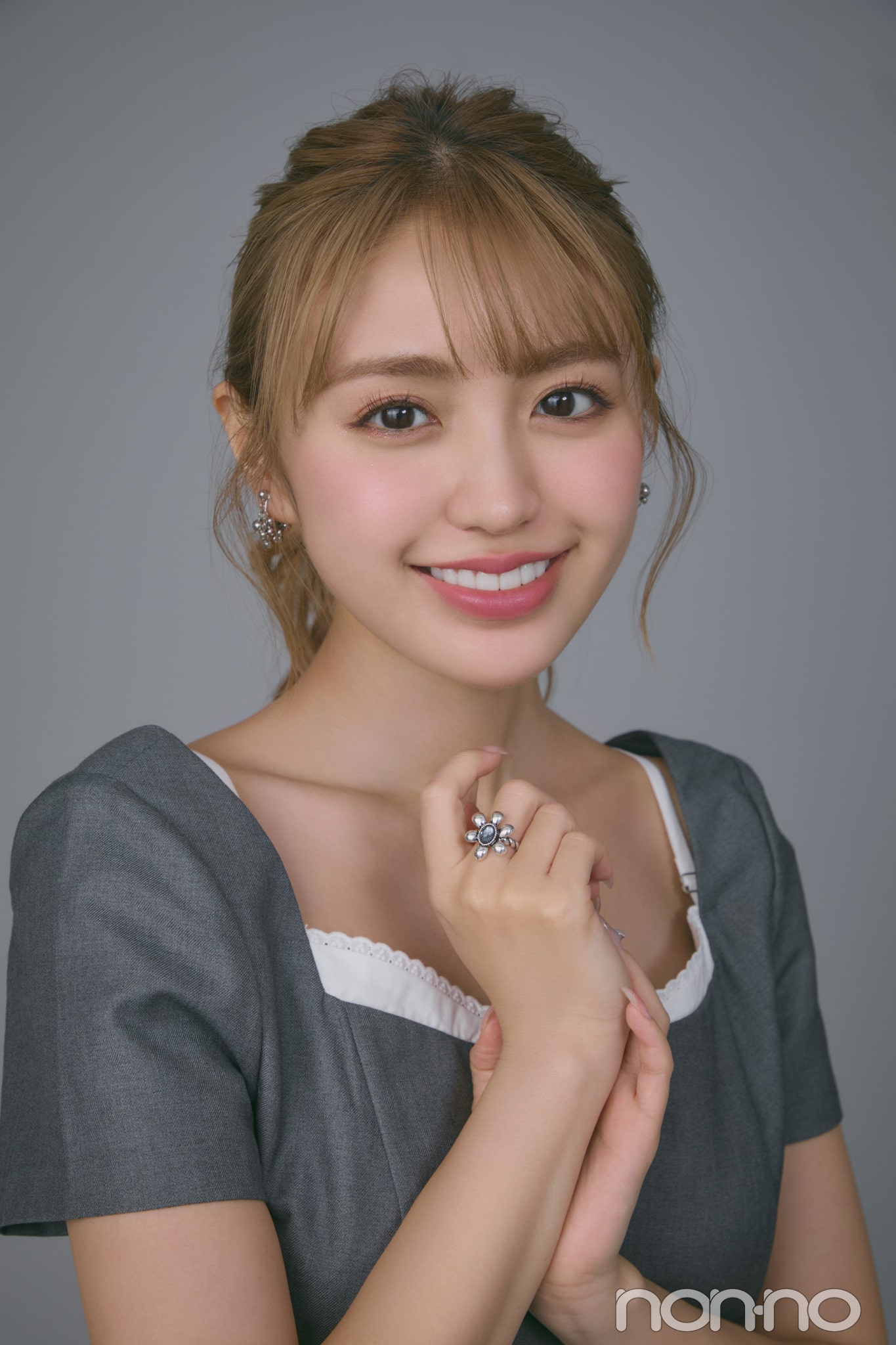 崩れ知らずのアイドル風ななめわけ前髪