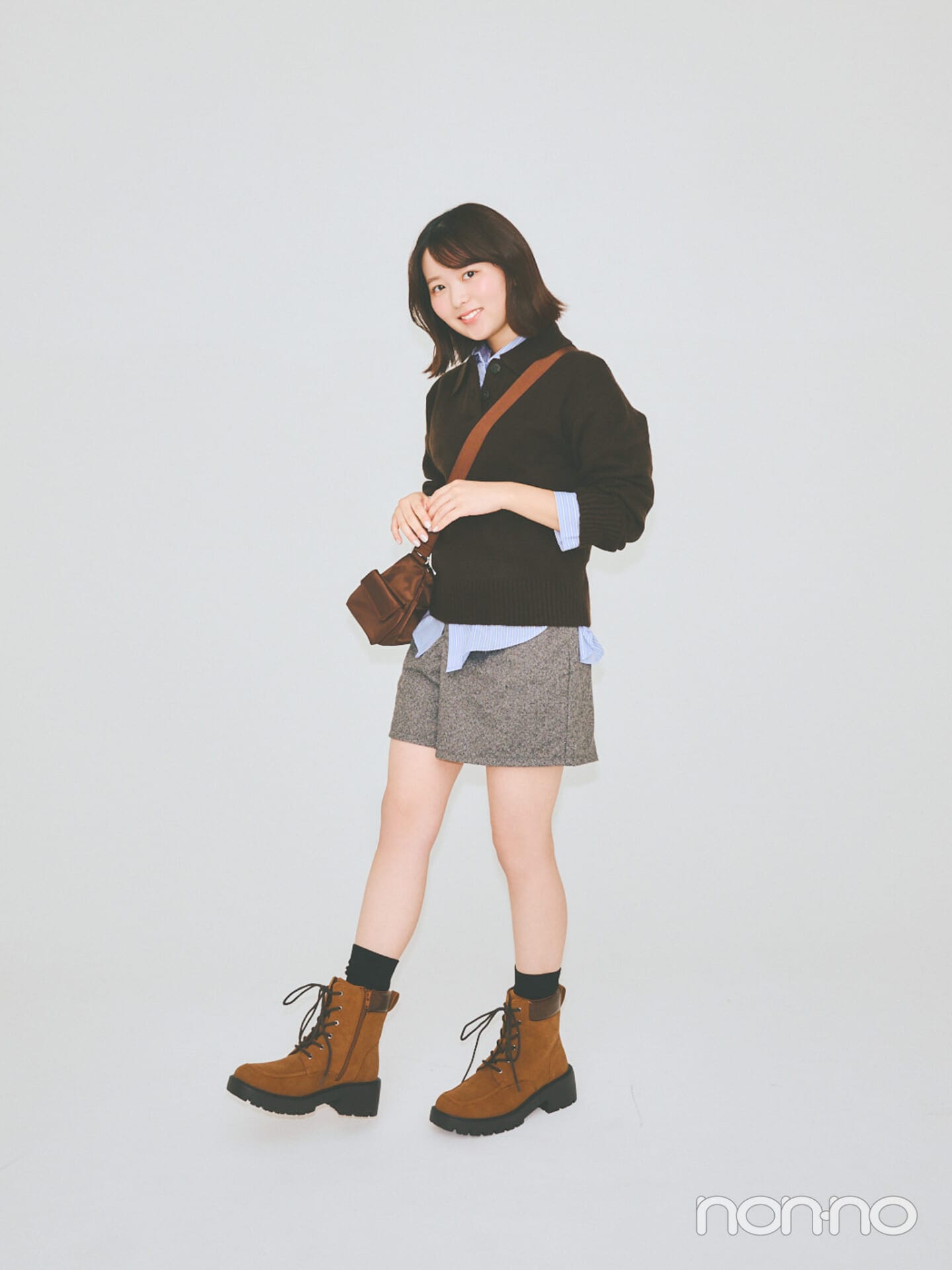 ボリュームソールレースアップブーツのスタイルアップコーデを着用した髙野涼さん