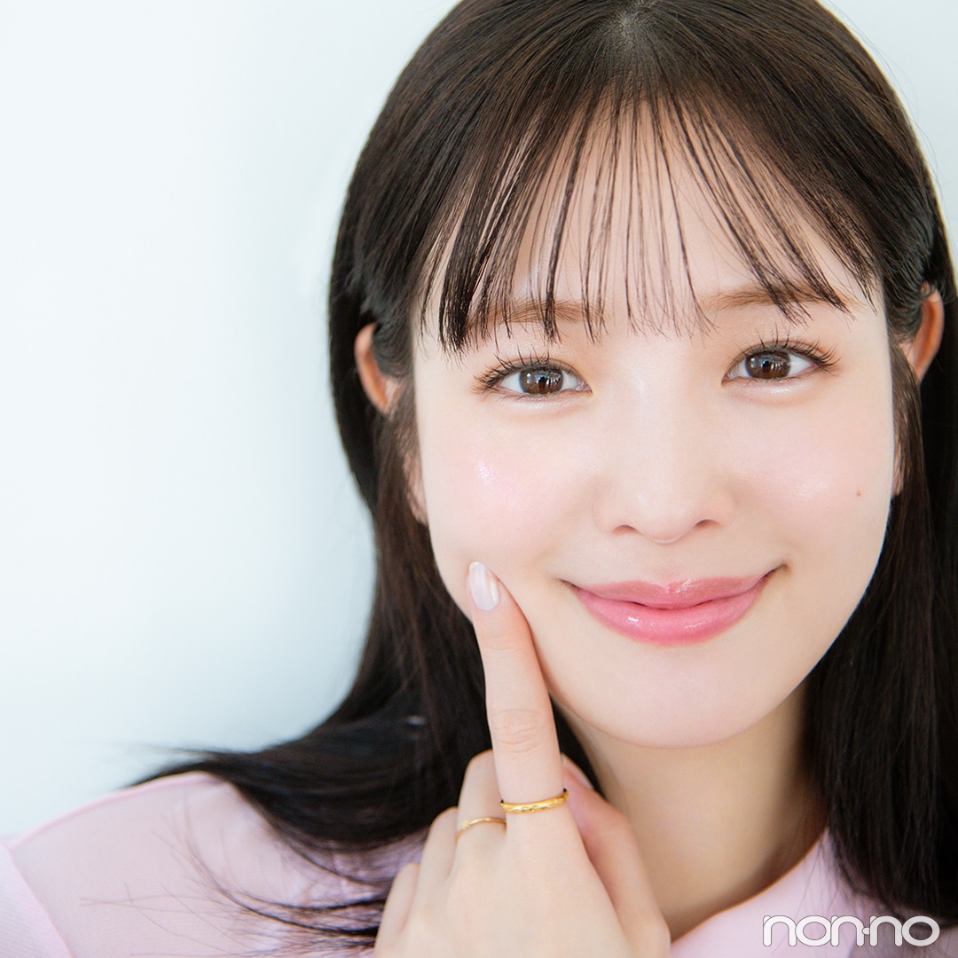 【ルルルンピュア エブリーズ】横田真悠の保湿ルーティンは、“貼る化粧水”=フェイスマスクがカギ!