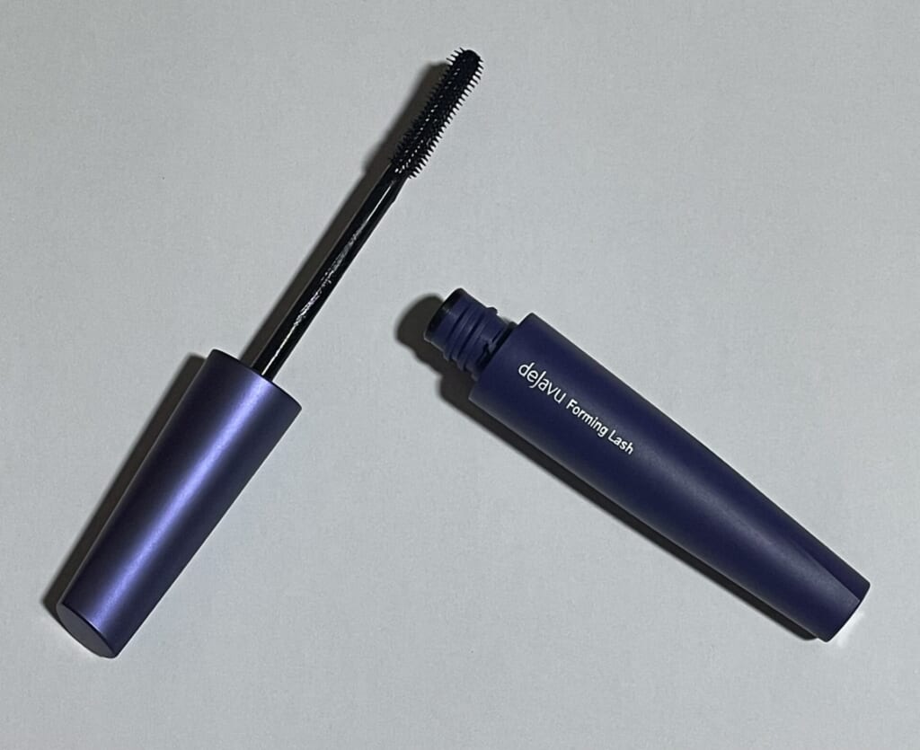 デジャヴュ『塗るつけまつげ 美フォルムタイプ グロウブラック』の中身