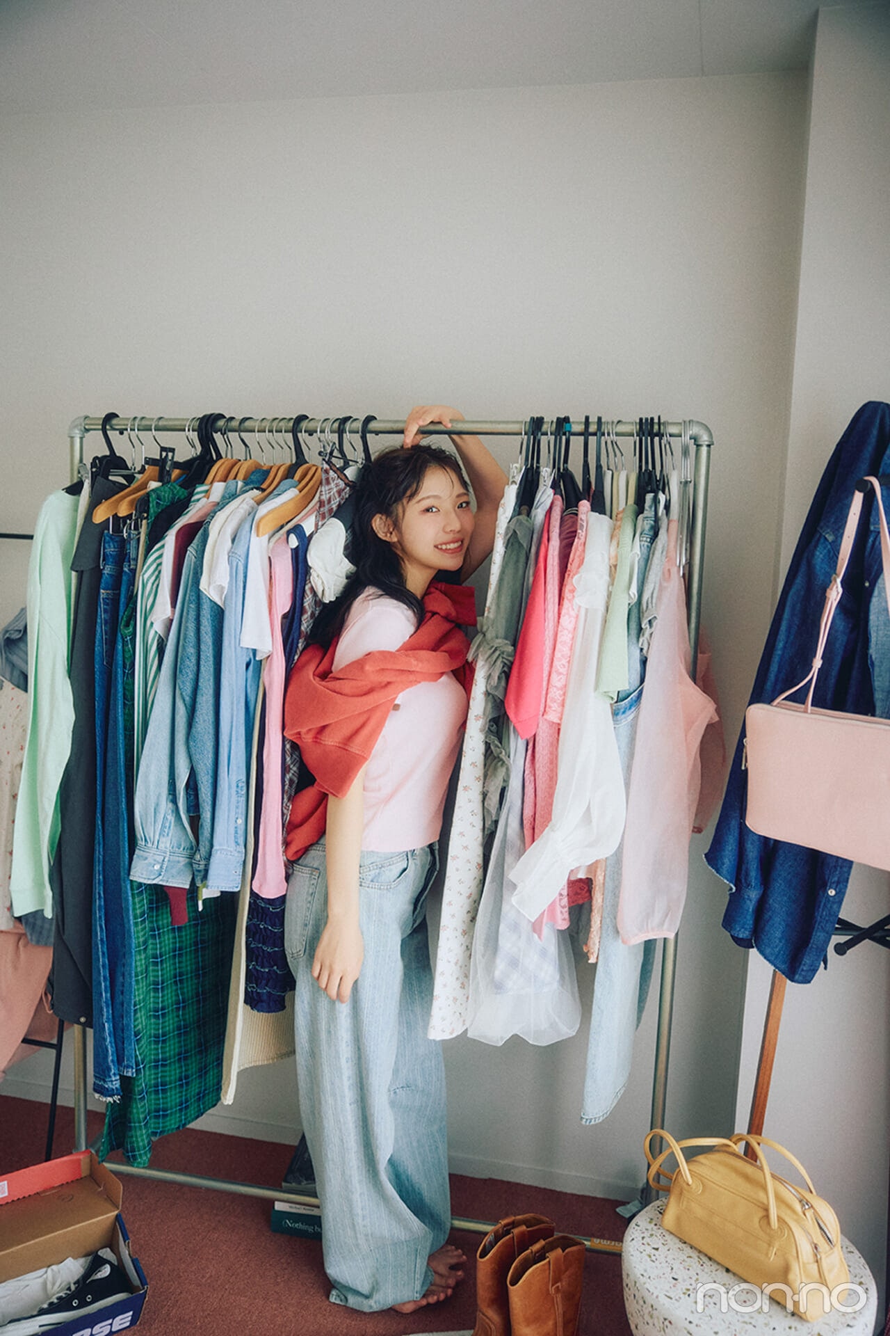 菊地姫奈のひなでぃぐ。第10回のラックに紛れるショット