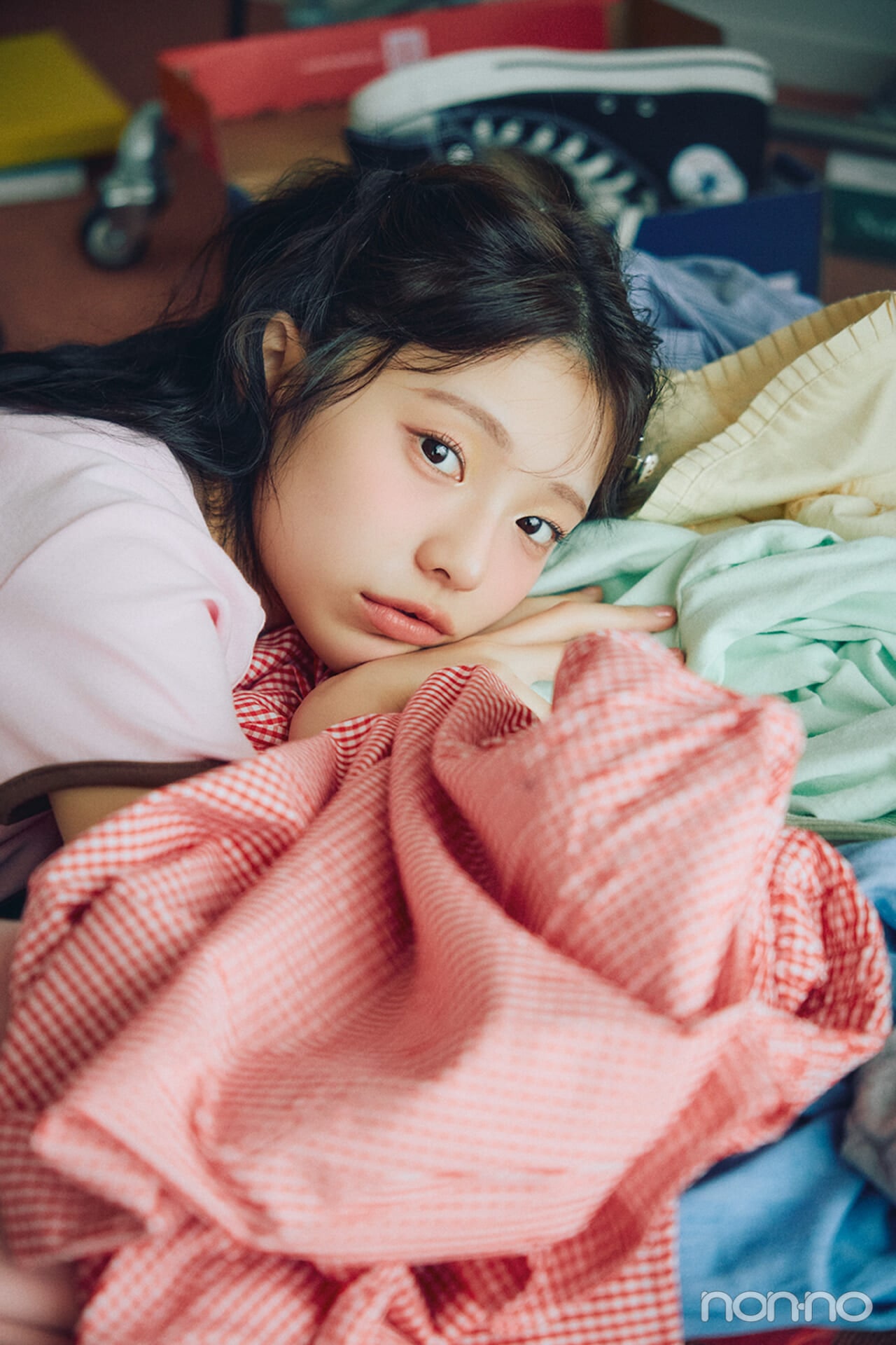 菊地姫奈のひなでぃぐ。第10回の服に埋もれるショット