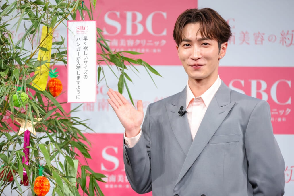 SBC湘南美容クリニックの新CM発表会に登壇したSnow Man渡辺翔太さん