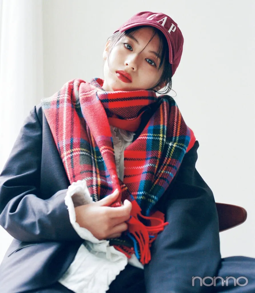 出口夏希の大学生の一週間コーデ、火曜日のキャップスタイル