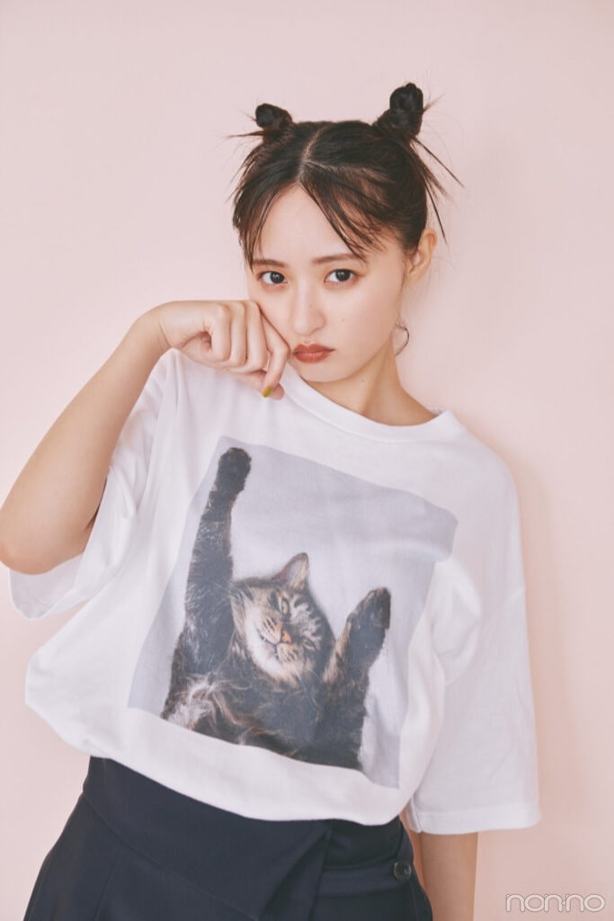 遠藤さくらの猫フォトTシャツの寄り