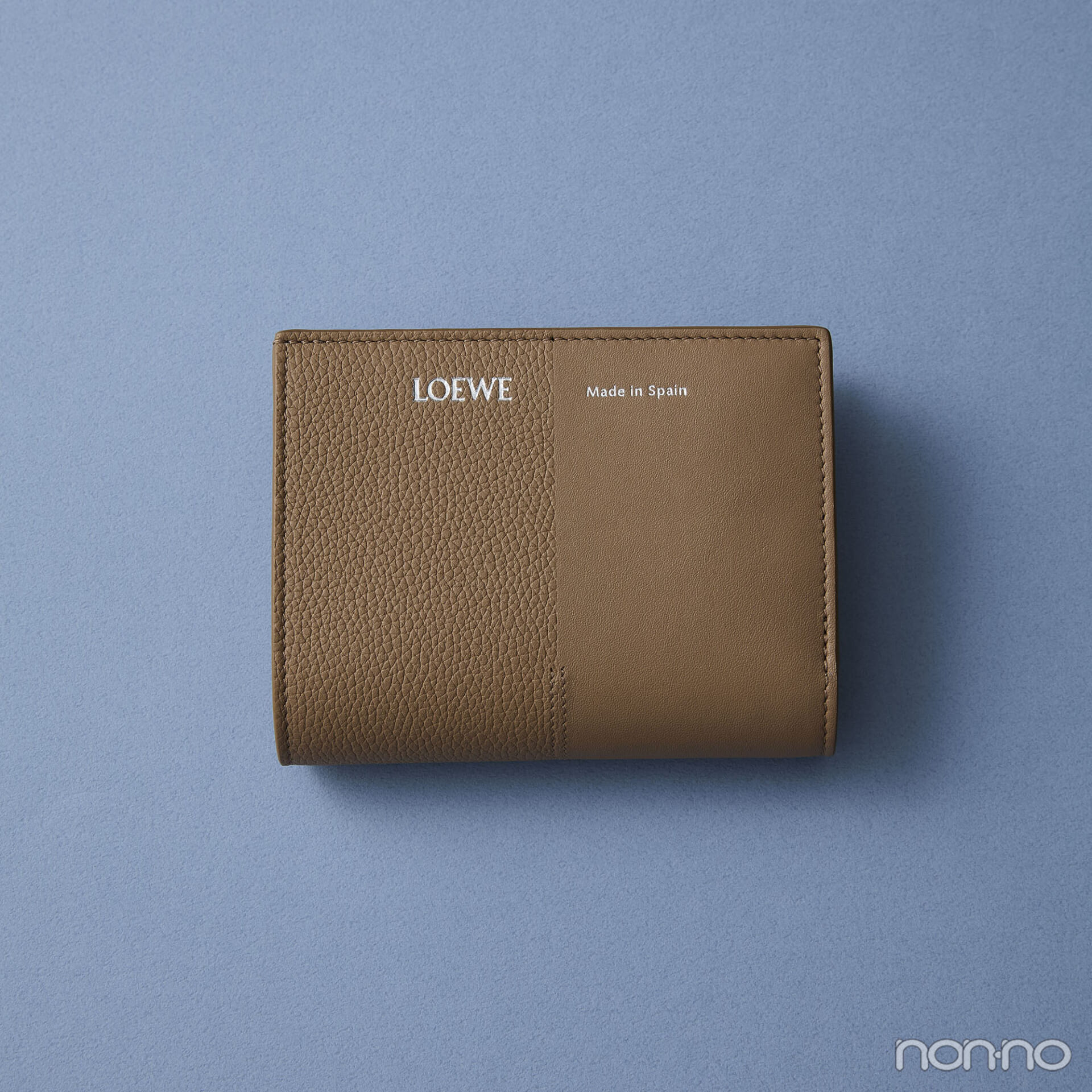 2026年開運財布ロエベの新作「デュエット コンパクトウォレット」ベージュ